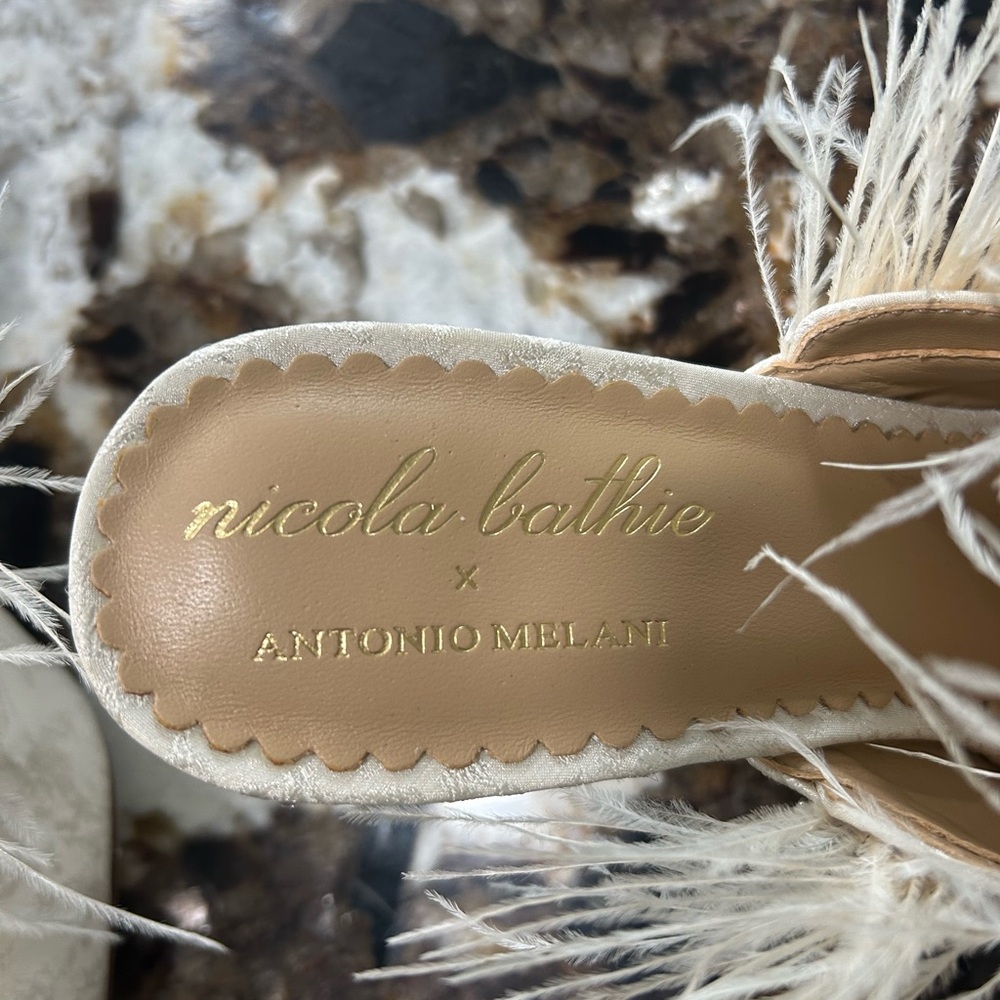 ANTONIO MELANI x NICOLA BATHIE Ivory Feather & Crystal Pointed-Toe Mule - Picture 2 of 5